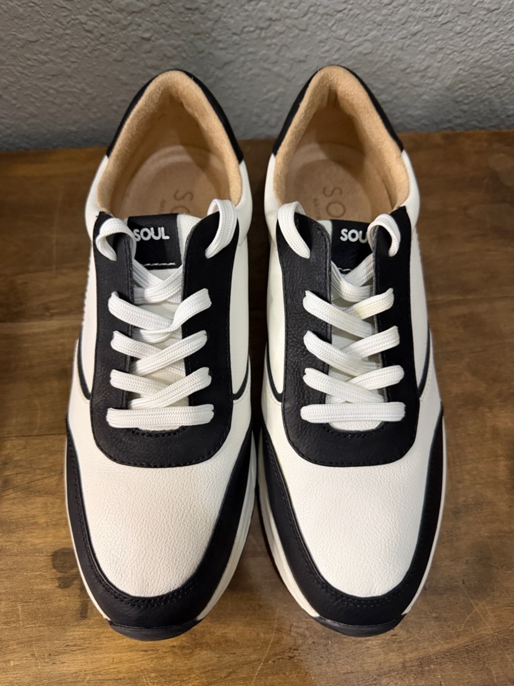 Soul Naturalizer Black & White Sneakers - Low Top size 9.5 - Picture 2 of 7